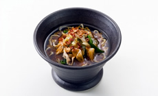 素菜辛醤麺